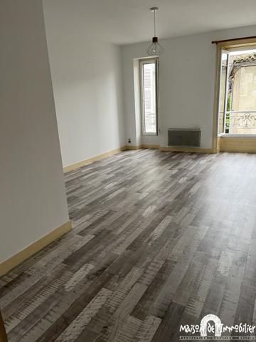 Location Appartement - 2 pièces - 53m² - JARNAC Centre-ville
