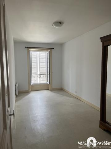 Location Appartement - 2 pièces - 53m² - JARNAC Centre-ville