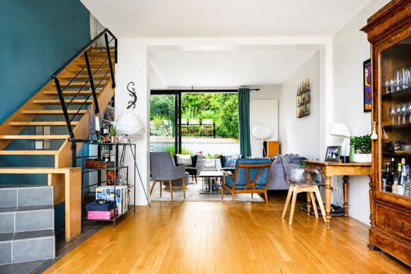 MAISON D'ARCHITECTE - HAUTEURS DE SURESNES 1 656 000 € **  - Référence  6801-NG