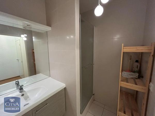 Appartement à louer 1 pièce 38.27m²