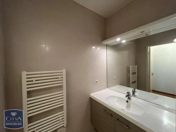 Appartement à louer 1 pièce 38.27m²