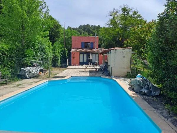 Vente                                                      Maison
                        
                     3 pièces                      60 m2                     à Salernes