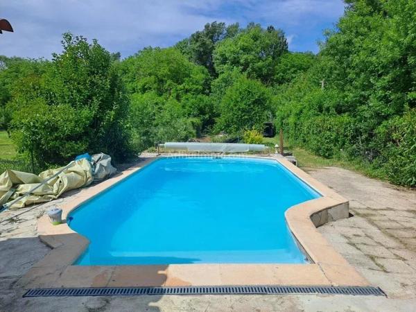 Vente                                                      Maison
                        
                     3 pièces                      60 m2                     à Salernes