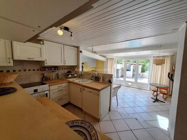 Vente                                                      Maison
                        
                     3 pièces                      60 m2                     à Salernes