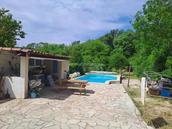 Vente                                                      Maison
                        
                     3 pièces                      60 m2                     à Salernes