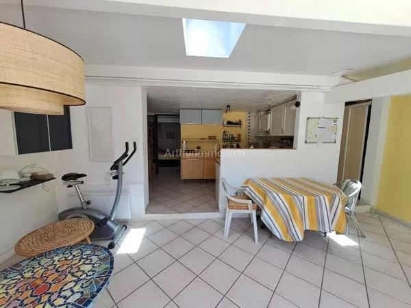 Vente                                                      Maison
                        
                     3 pièces                      60 m2                     à Salernes