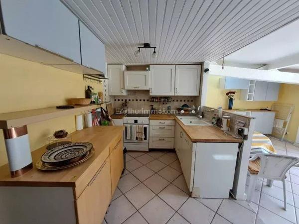 Vente                                                      Maison
                        
                     3 pièces                      60 m2                     à Salernes