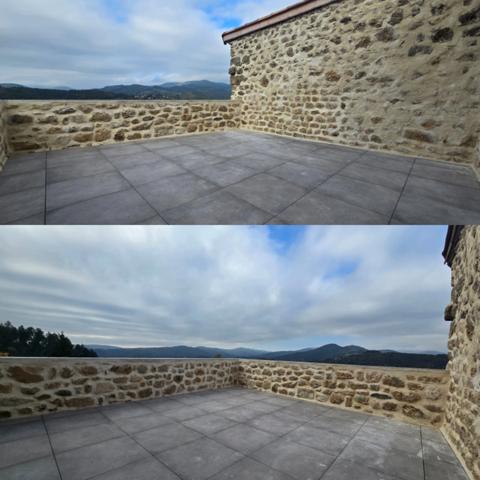 Ardèche, Saint Michel de Chabrillanoux, maison de hameau en pierres - 167m² habitables - Terrasse avec une vue Exceptionnel