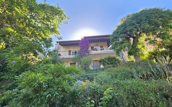 Maison à vendre    5 pièces •  Six-Fours-les-Plages