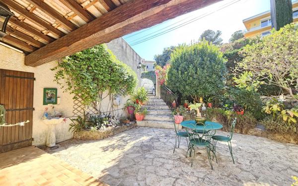 Maison à vendre    5 pièces •  Six-Fours-les-Plages