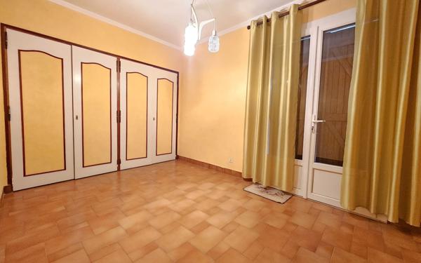 Maison à vendre    5 pièces •  Six-Fours-les-Plages