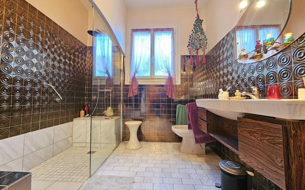 Maison à vendre    5 pièces •  Six-Fours-les-Plages