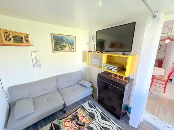 Maison Chaumont En Vexin 5 pièce(s) 70 m2 Maison plain pied + nombreuses dependances