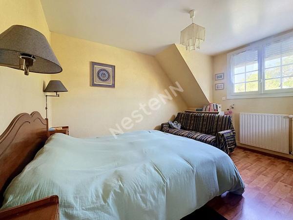 Maison à vendre à SAINT GEREON avec 4 chambres, bureau, garage et jardin.