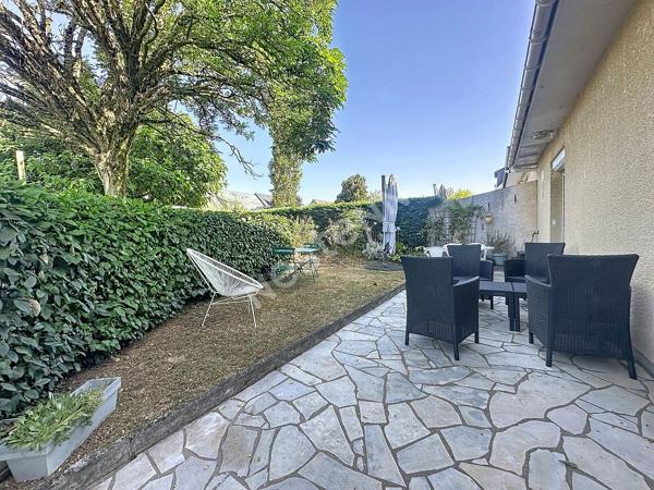 Maison à vendre à SAINT GEREON avec 4 chambres, bureau, garage et jardin.