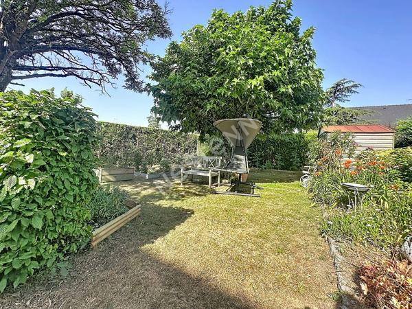 Maison à vendre à SAINT GEREON avec 4 chambres, bureau, garage et jardin.