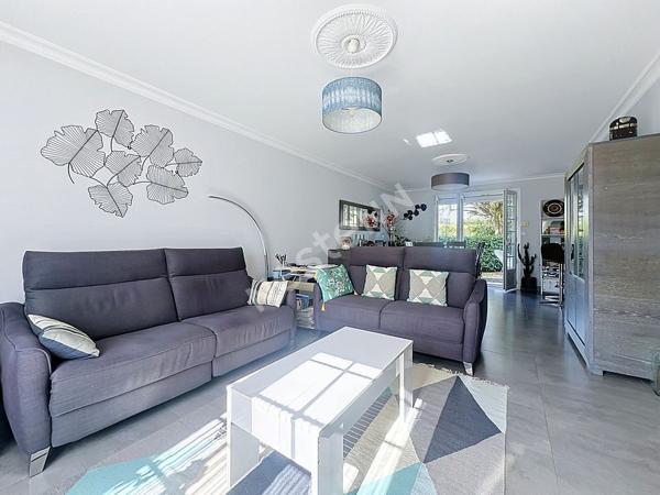 Maison à vendre à SAINT GEREON avec 4 chambres, bureau, garage et jardin.