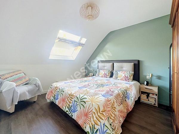 Maison à vendre à SAINT GEREON avec 4 chambres, bureau, garage et jardin.