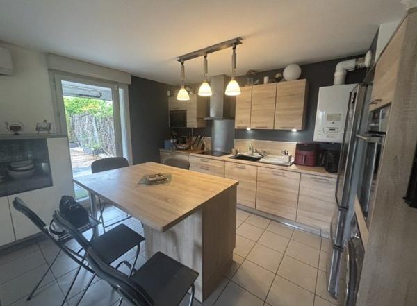 Appartement à vendre 264 000 € Saint-Priest 3 p 64 m² DPE C