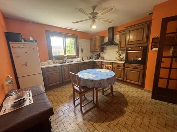 Maison à vendre 182 000 € Montluçon 6 p 132 m² DPE D