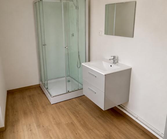 Appartement à louer 395 € CC CARCASSONNE 1 pièce 37 m² DPE F
