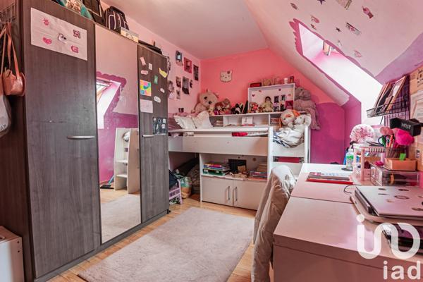 Maison 5 pièces de 91 m² à Saint-Pierre-lès-Nemours (77140)