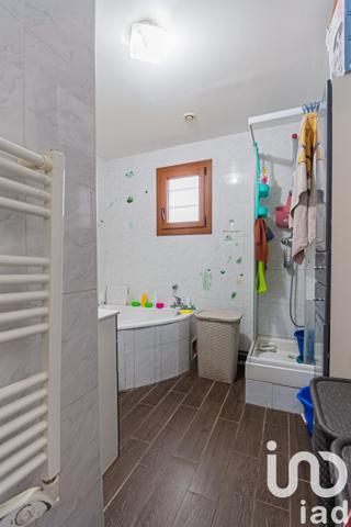 Maison 5 pièces de 91 m² à Saint-Pierre-lès-Nemours (77140)