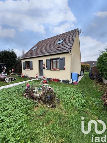 Maison 5 pièces de 91 m² à Saint-Pierre-lès-Nemours (77140)