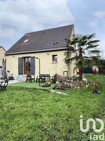 Maison 5 pièces de 91 m² à Saint-Pierre-lès-Nemours (77140)