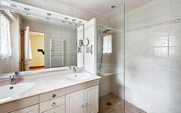 Maison à vendre    6 pièces •  Triel-sur-Seine