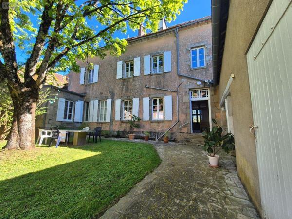 Maison de maître à vendre à Aigurande dans l'Indre (36140), ref : CG/438