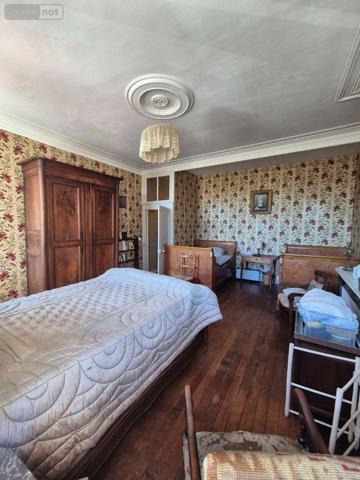 Maison de maître à vendre à Aigurande dans l'Indre (36140), ref : CG/438