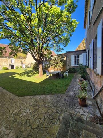 Maison de maître à vendre à Aigurande dans l'Indre (36140), ref : CG/438