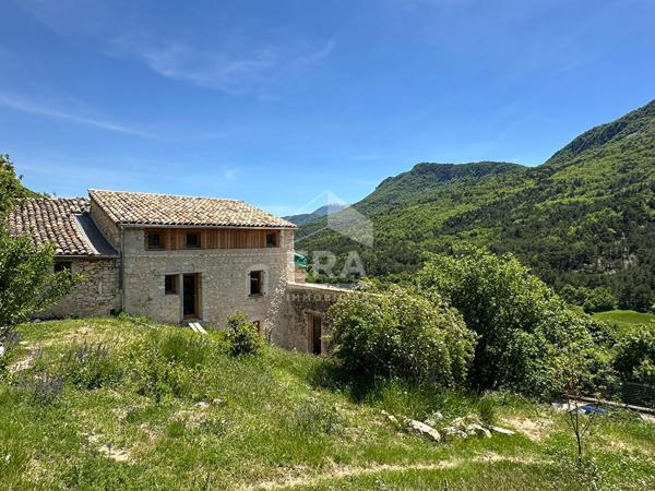 Maison à vendre dans un environnement calme à 25 minutes de SISTERON