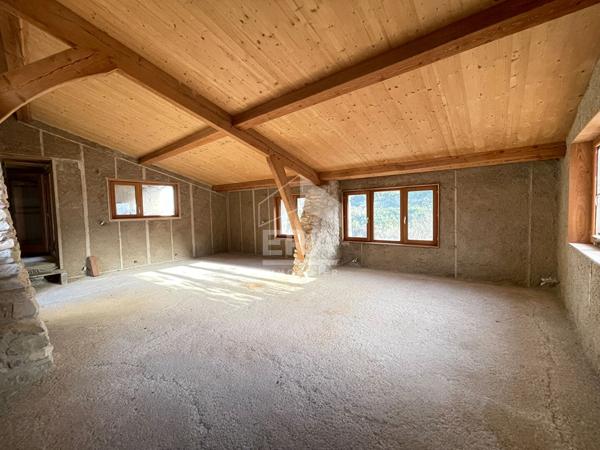 Maison à vendre dans un environnement calme à 25 minutes de SISTERON