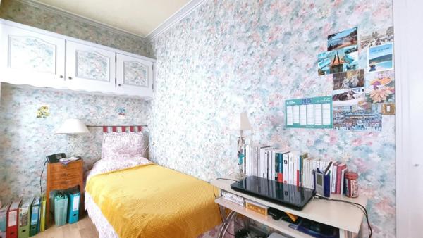 Emplacement privilégié en plein cœur d’Orsay – Le Guichet ! Appartement 48m²