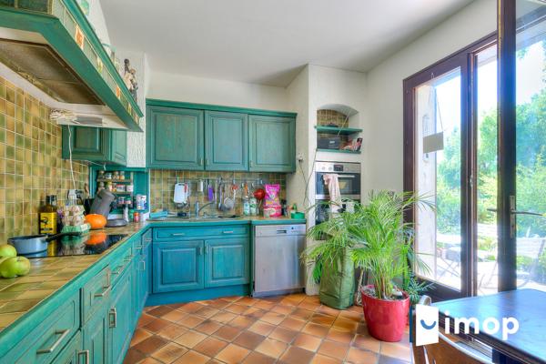 Belle demeure avec extérieur