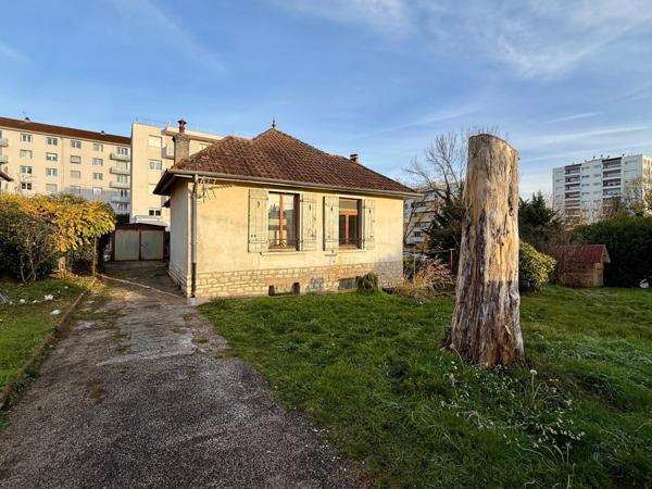 Opportunité rare à saisir – Maison de ville secteur Viotte, 2 chambres, grand jardin exposé sud