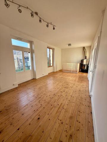 Opportunité rare à saisir – Maison de ville secteur Viotte, 2 chambres, grand jardin exposé sud