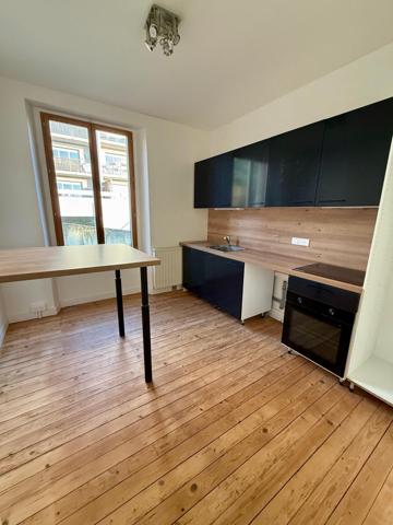 Opportunité rare à saisir – Maison de ville secteur Viotte, 2 chambres, grand jardin exposé sud