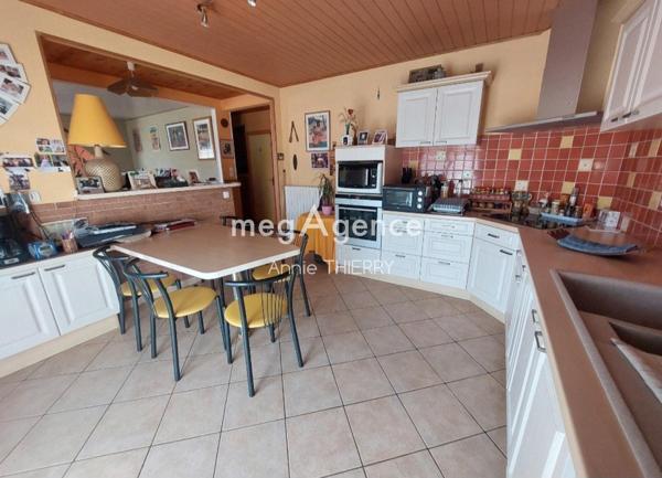 Maison à PLOUAY, 56240 - 7 pièces 120m²
