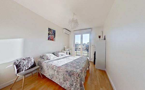 Appartement à louer    3 pièces • 77 m2 Collonges-au-Mont-d'Or