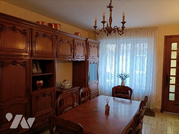 A vendre maison de ville, sur TINCHEBRAY-BOCAGE