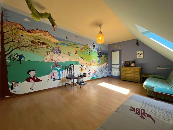 Equemauville - Vue dégagée – Exposition sud – Calme – Proche Honfleur – 220 m² – Terrain 3 693 m² – Lumineuse – Garage – 3 chambres possibilité 4