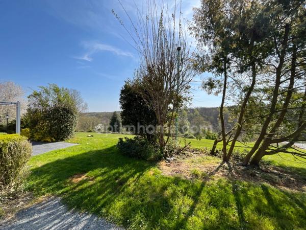 Equemauville - Vue dégagée – Exposition sud – Calme – Proche Honfleur – 220 m² – Terrain 3 693 m² – Lumineuse – Garage – 3 chambres possibilité 4