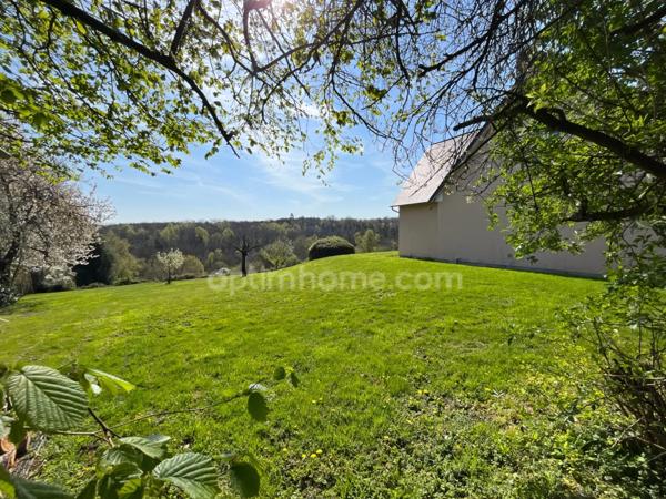 Equemauville - Vue dégagée – Exposition sud – Calme – Proche Honfleur – 220 m² – Terrain 3 693 m² – Lumineuse – Garage – 3 chambres possibilité 4