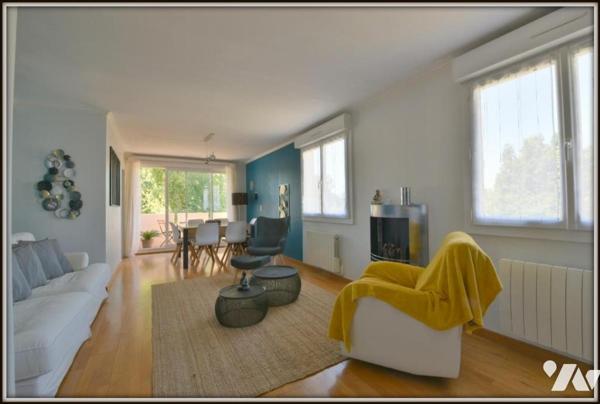 LE RHEU GRAND APPARTEMENT TRIPLEX EN CENTRE VILLE