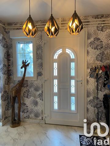 Maison 10 pièces de 243 m² à Le Havre (76610)