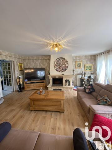 Maison 10 pièces de 243 m² à Le Havre (76610)