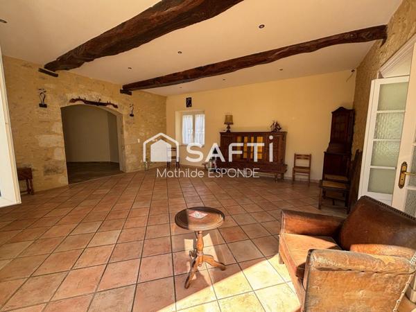 Maison de ville rénovée avec appartement indépendant, jardin et garages